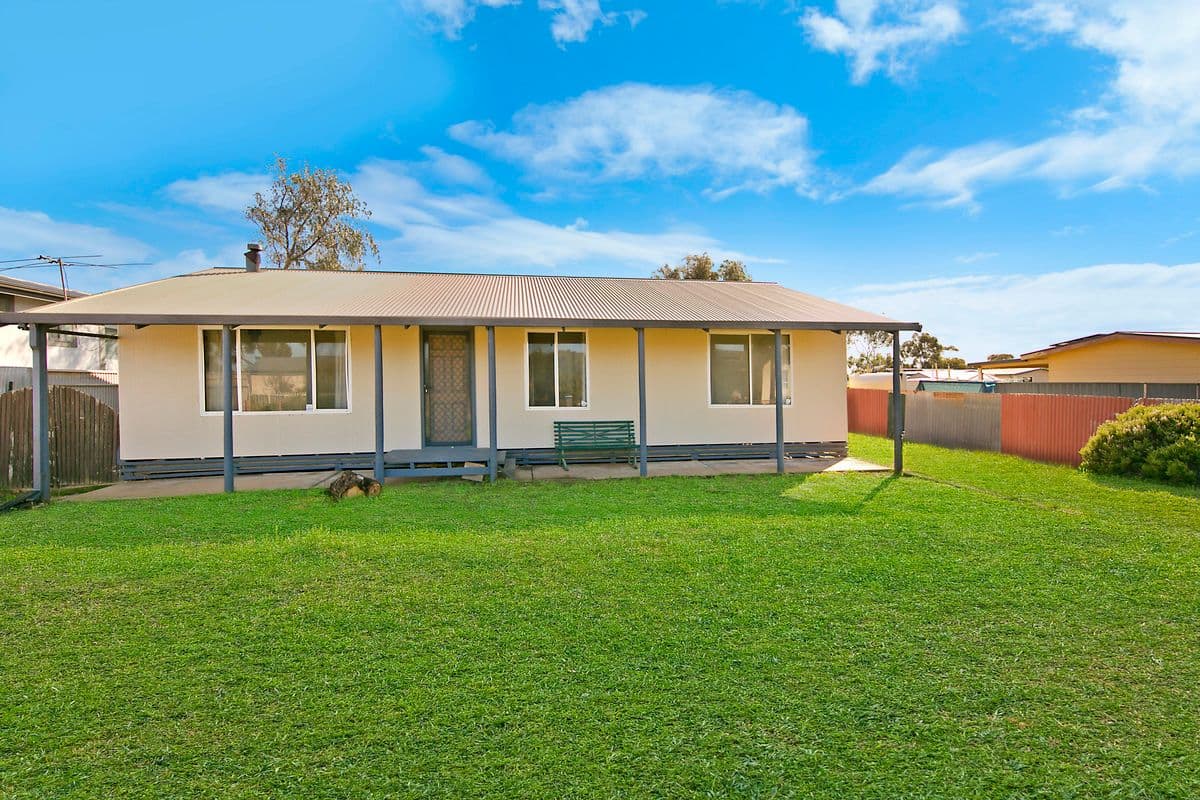 21 Elizabeth Street, Two Wells SA 5501, Two Wells - Thumbnail 2