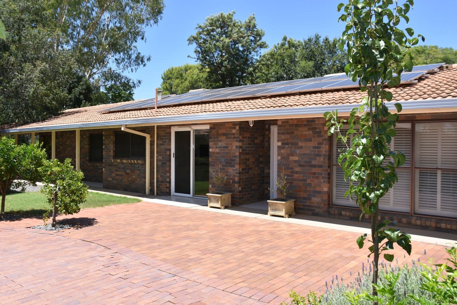 20 Hassell Street, Moree NSW 2400, Moree - Image 1