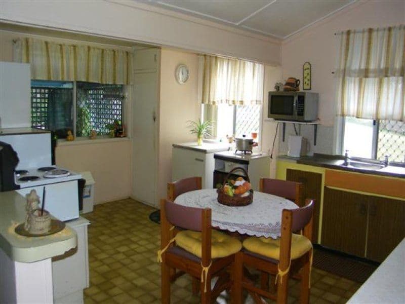 12 Leonard Street, SOUTH GLADSTONE QLD 4680, South Gladstone - Thumbnail 6