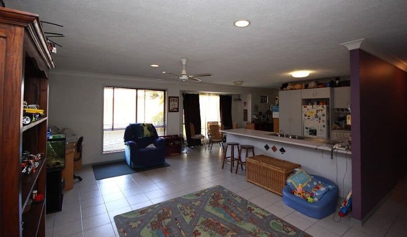 60 Open Drive, ARUNDEL QLD 4214, Arundel - Thumbnail 2