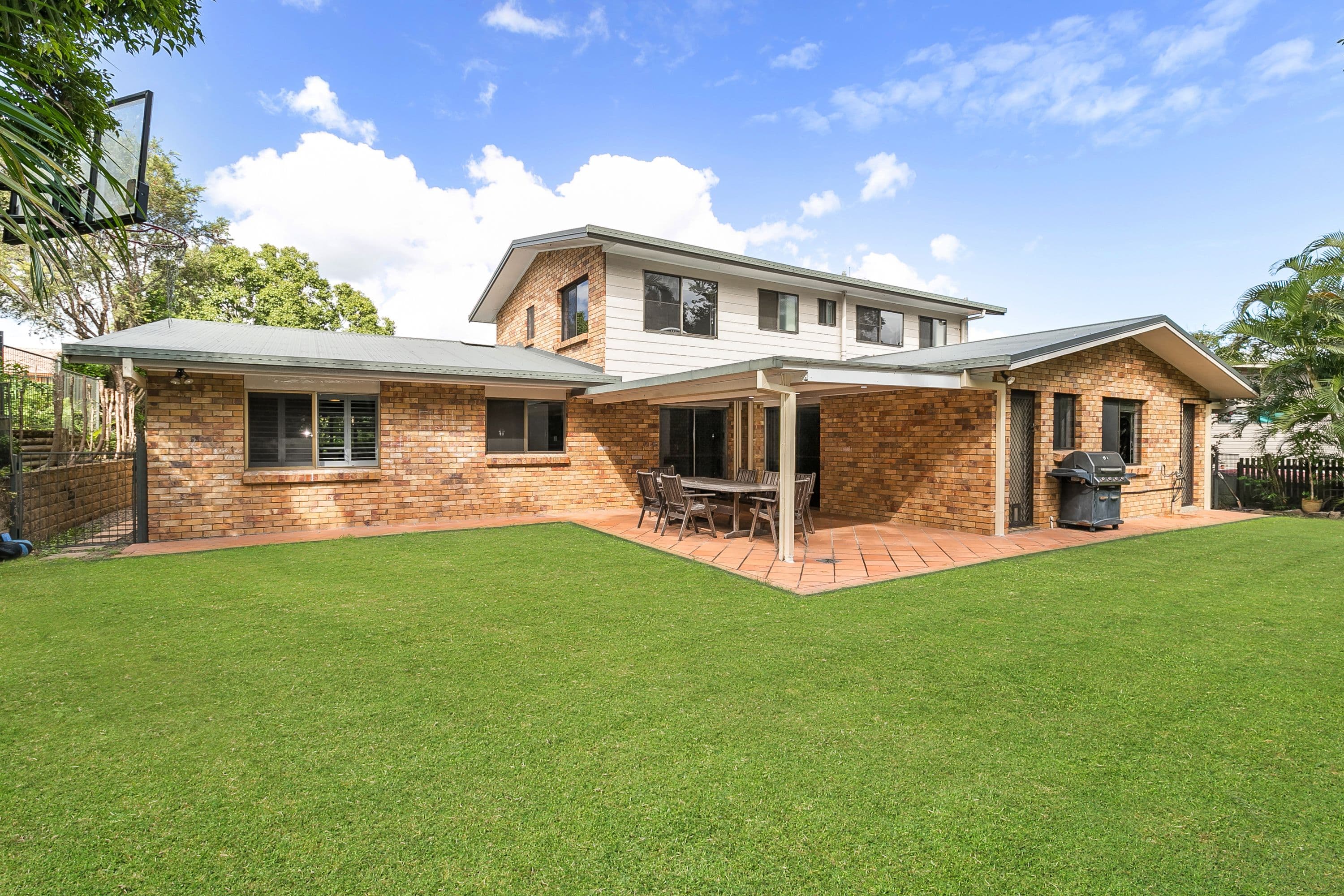 3 Ironbark Road, Chapel Hill QLD 4069, Chapel Hill - Thumbnail 2