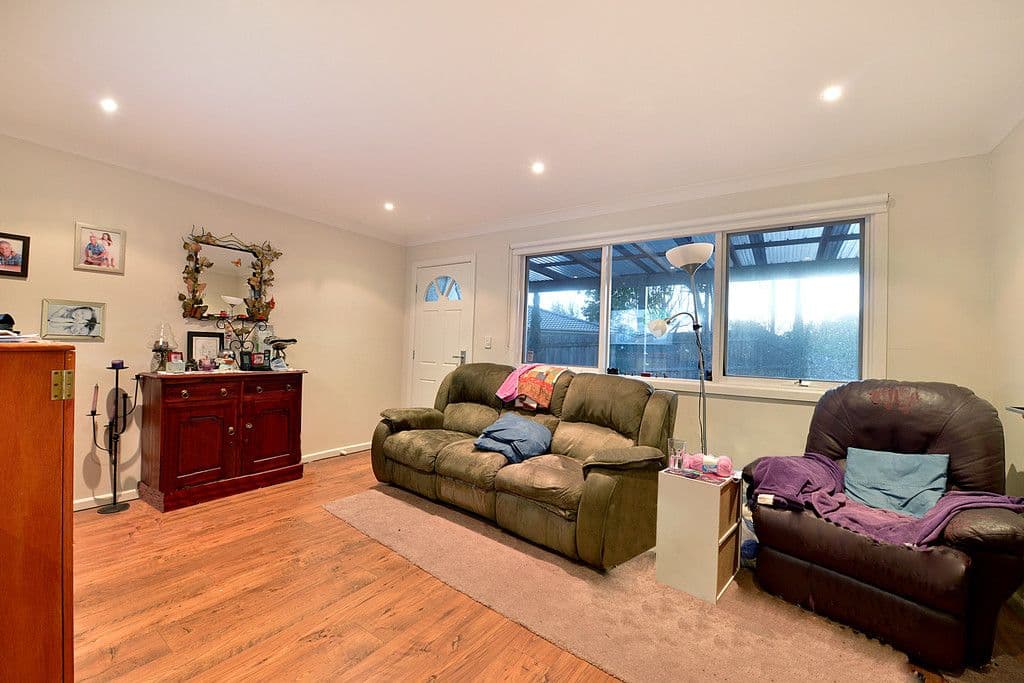 39 Silverton Drive, Ferntree Gully VIC 3156, Ferntree Gully - Thumbnail 2
