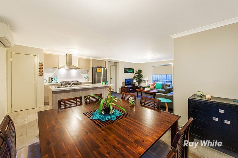 13 Firebird Street, Cranbourne East VIC 3977, Cranbourne East - Thumbnail 3