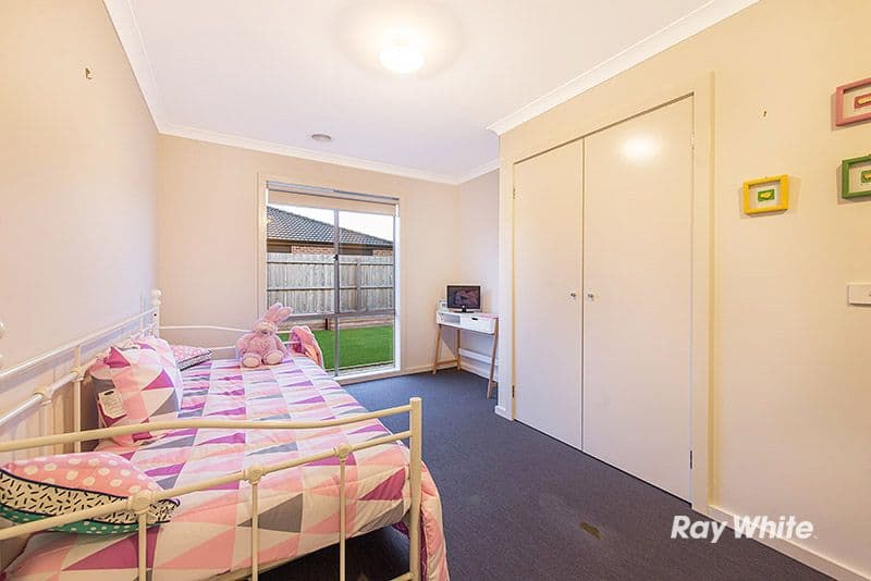 13 Firebird Street, Cranbourne East VIC 3977, Cranbourne East - Thumbnail 8