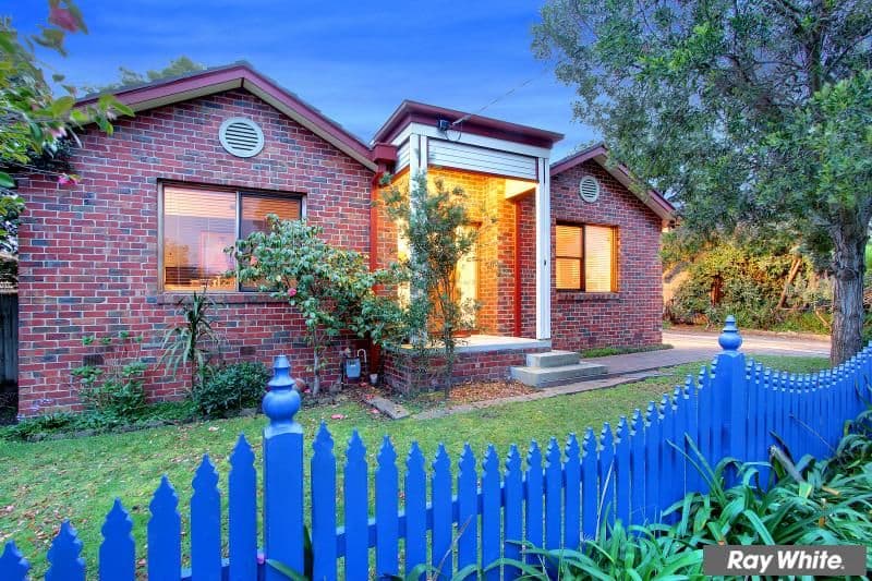 16 Moona Avenue, MORNINGTON VIC 3931, Mornington - Image 1