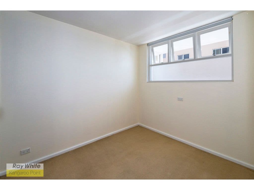 64 Thorn Street, KANGAROO POINT QLD 4169, Kangaroo Point - Thumbnail 5