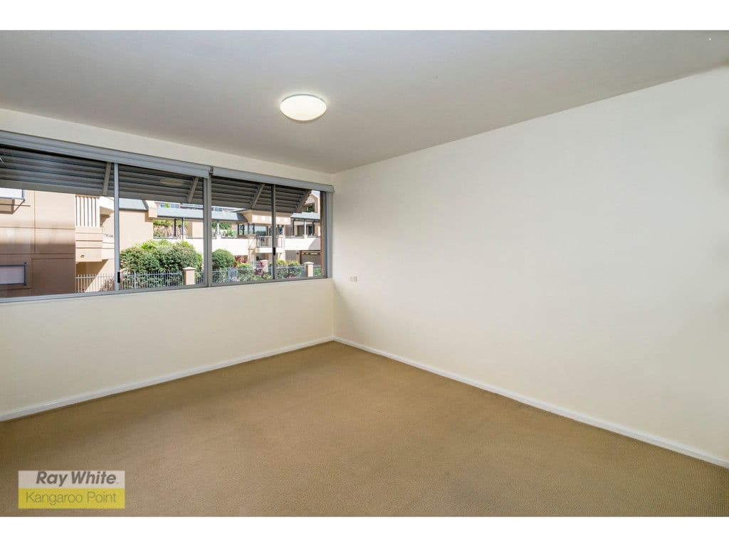 64 Thorn Street, KANGAROO POINT QLD 4169, Kangaroo Point - Thumbnail 7
