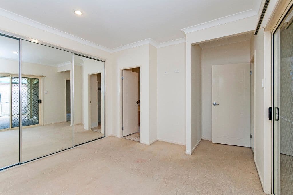 6 Eden Crescent, SPRINGFIELD LAKES QLD 4300, Springfield Lakes - Thumbnail 4