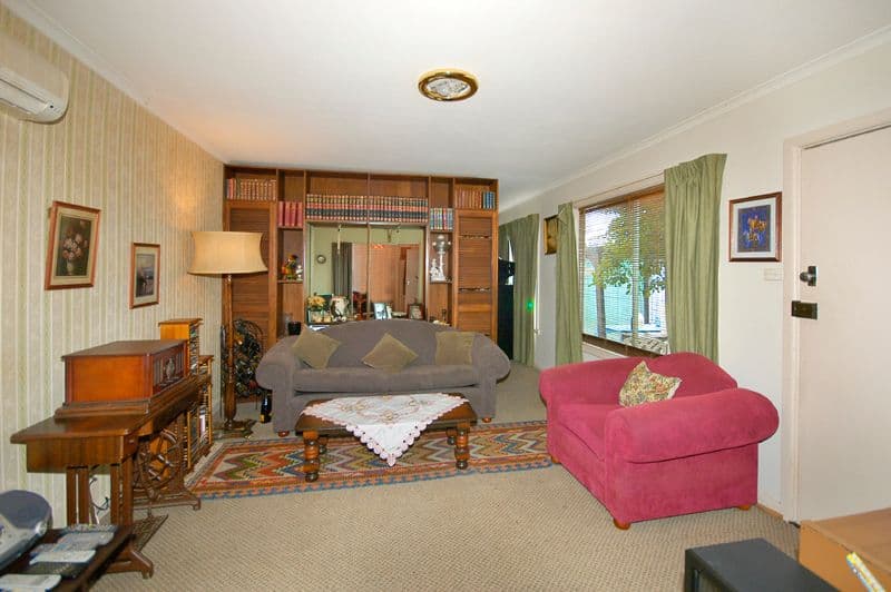 13 Eumarella Street, TULLAMARINE VIC 3043, Tullamarine - Thumbnail 4