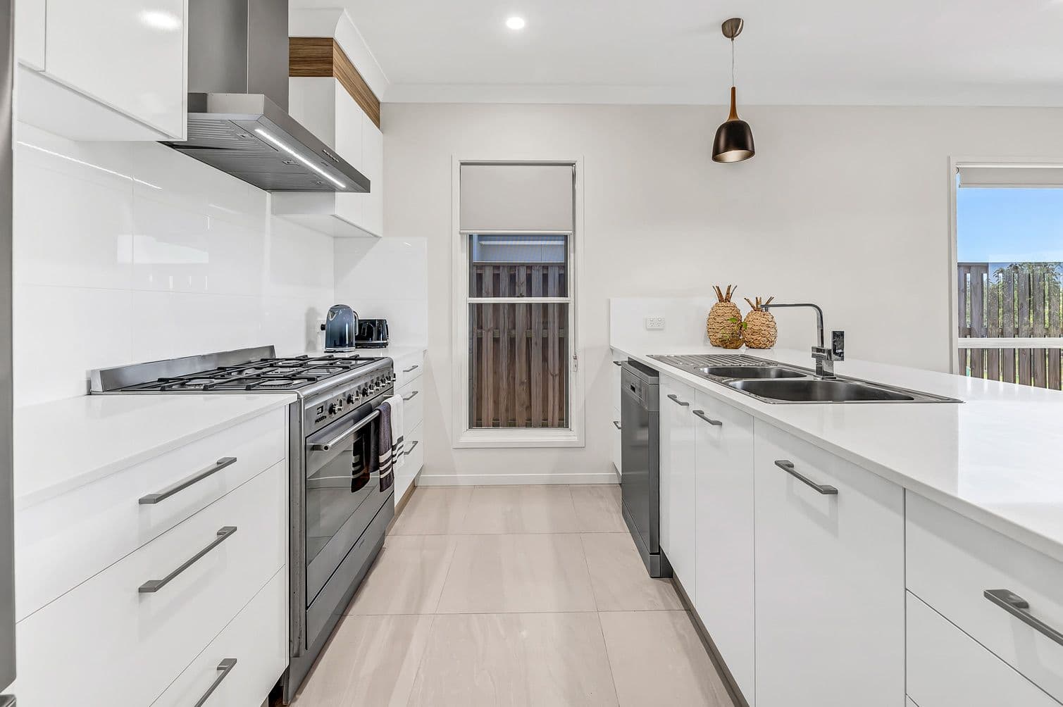 33 Whitsunday Circuit, Pimpama QLD 4209, Pimpama - Thumbnail 4