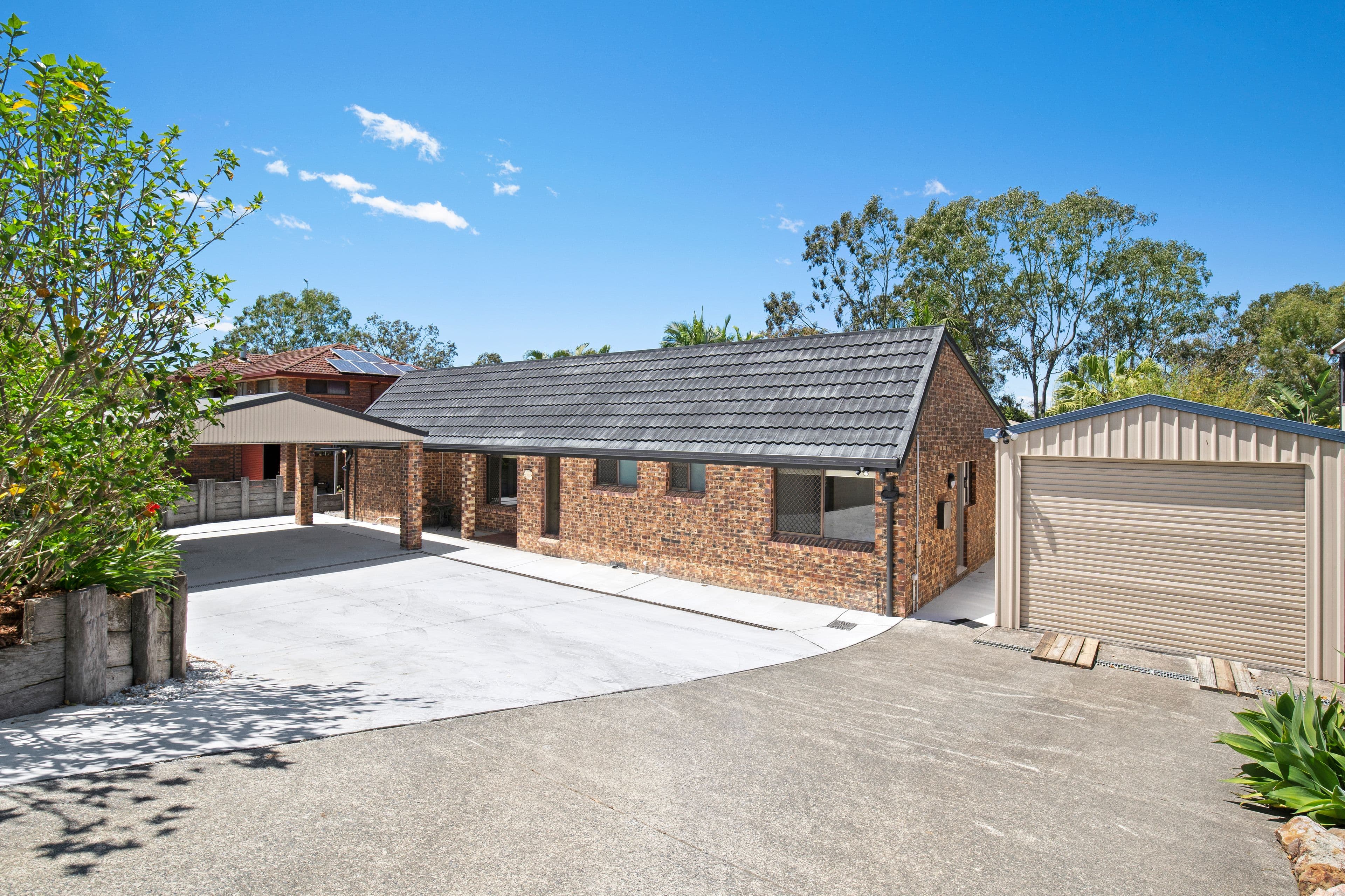 16 John Munro Court, Carrara QLD 4211, Carrara - Thumbnail 2