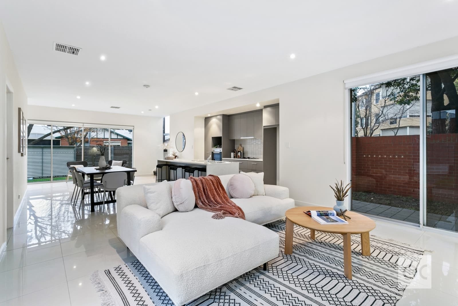 15 Alexander Avenue, Ashford - Thumbnail 2