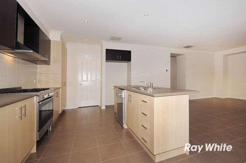 2 Manatree Court, BOTANIC RIDGE VIC 3977, Botanic Ridge - Thumbnail 2
