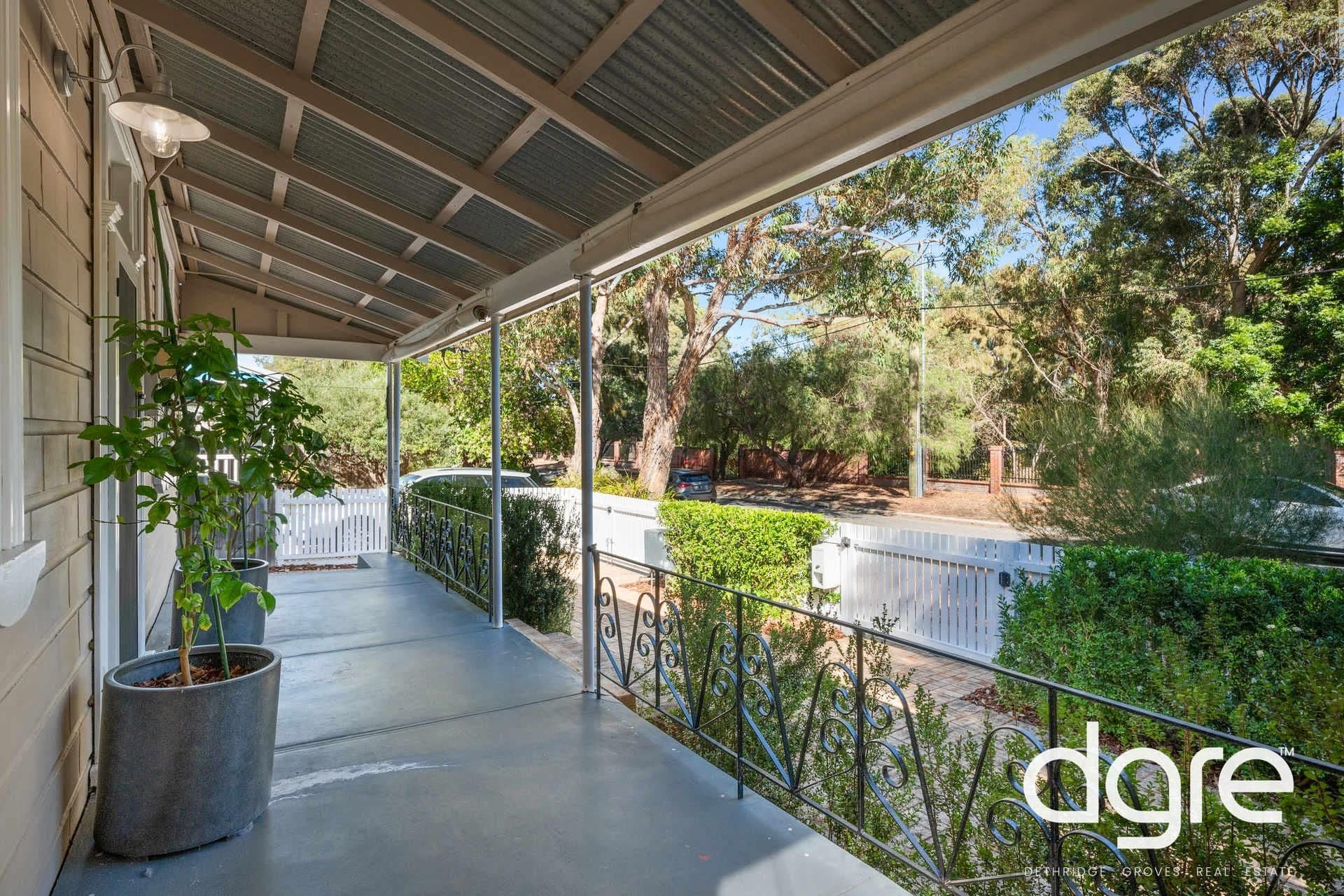 6 Stokes Street, White Gum Valley WA 6162, White Gum Valley - Thumbnail 2