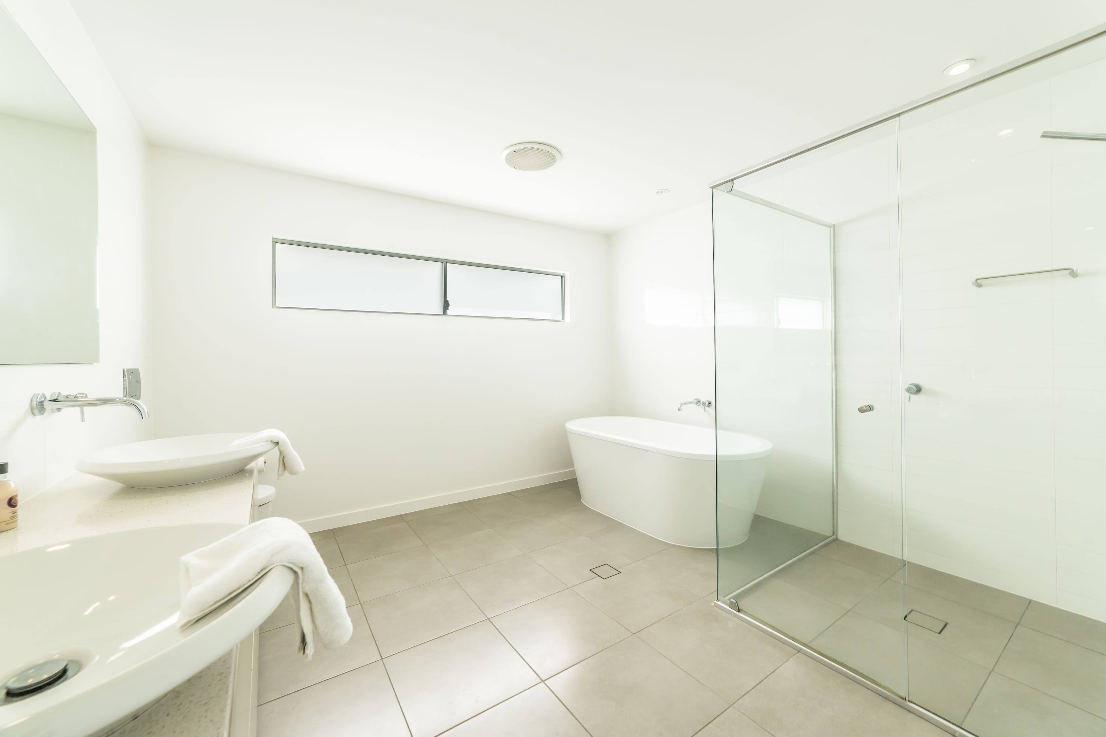 37 Martinique Way, Clear Island Waters QLD 4226, Clear Island Waters - Thumbnail 8