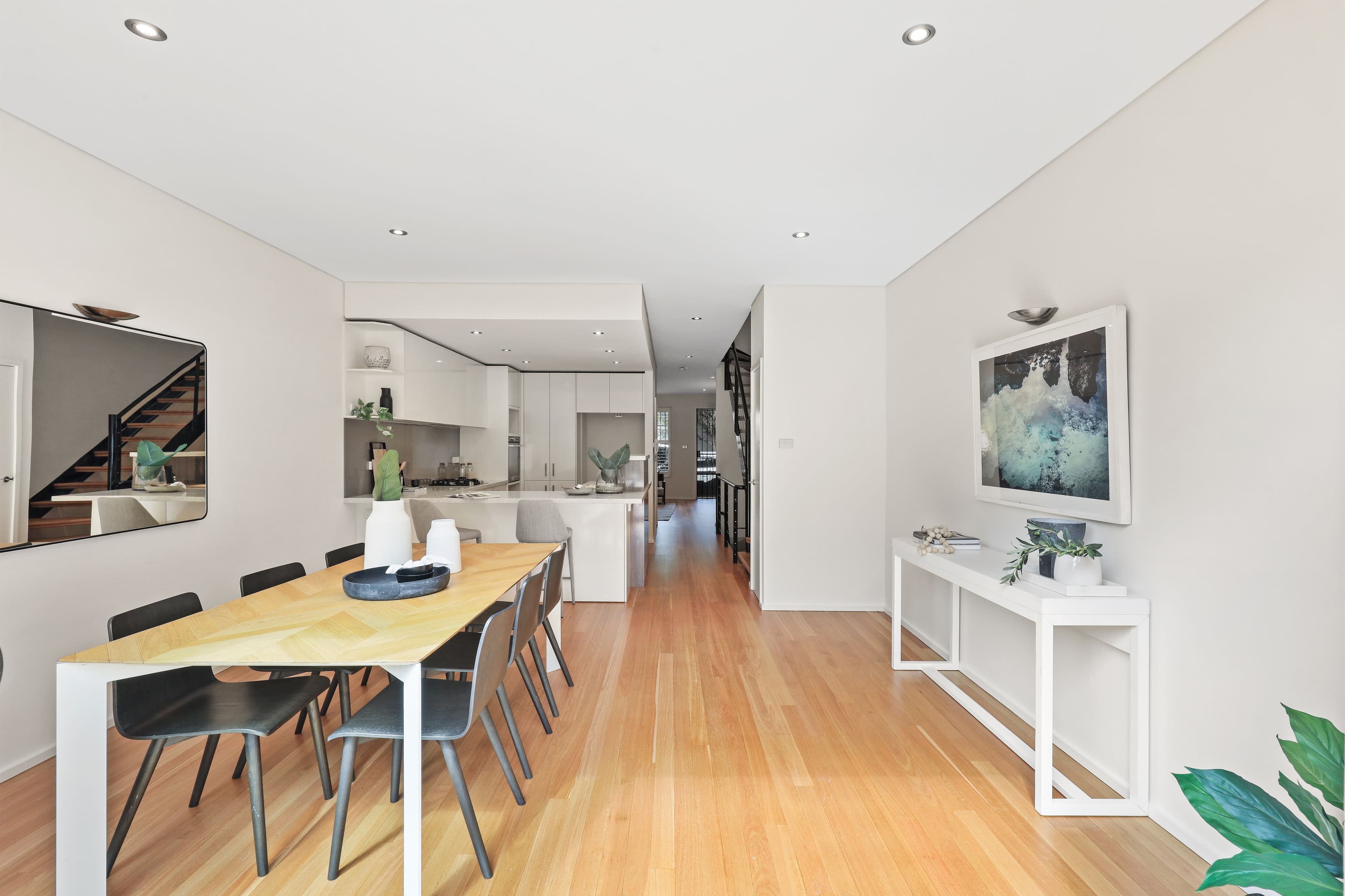 211 Lyndhurst Lane, Rosenthal Heights - Thumbnail 4
