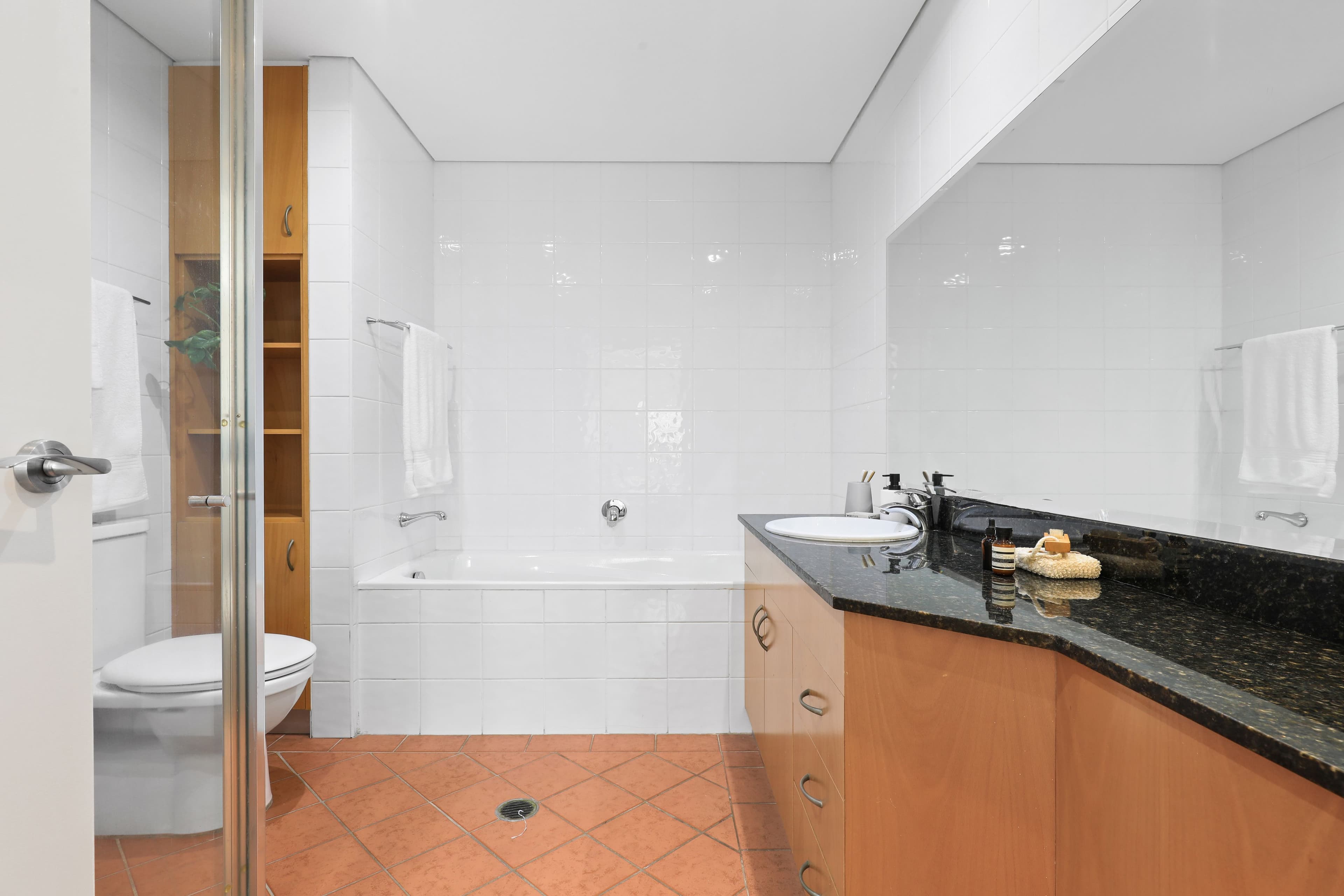 211 Lyndhurst Lane, Rosenthal Heights - Thumbnail 8