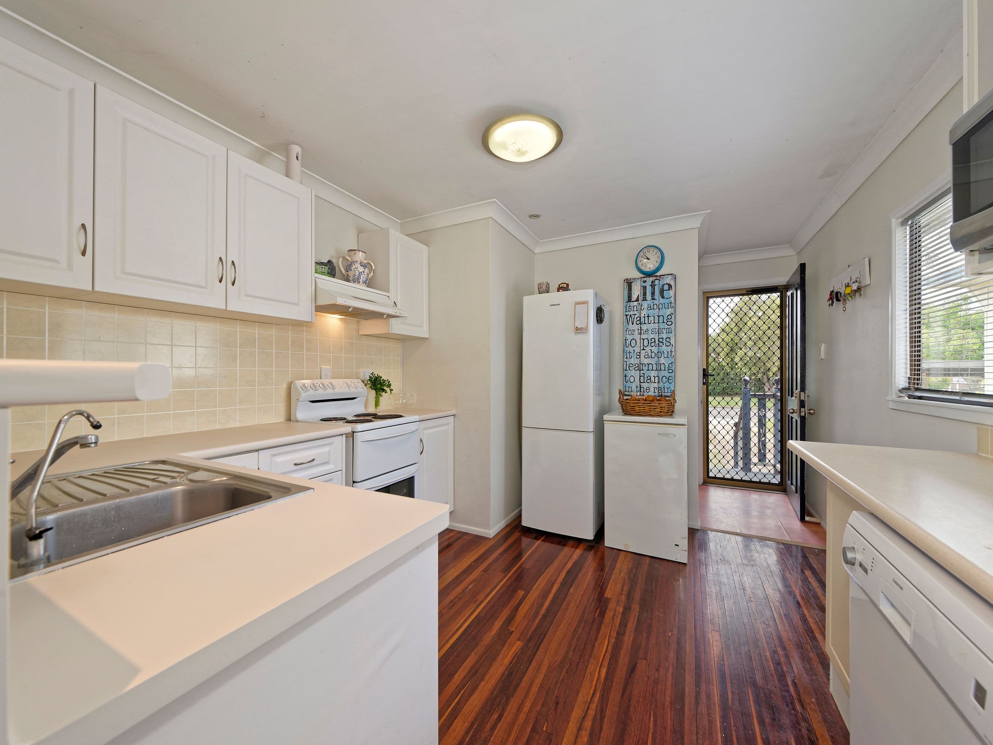 21 Frank Street, Scarborough QLD 4020, Scarborough - Thumbnail 4