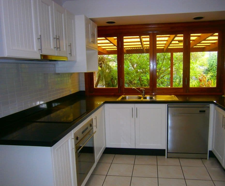 22 Avondale Road, Sinnamon Park QLD 4073, Sinnamon Park - Thumbnail 4