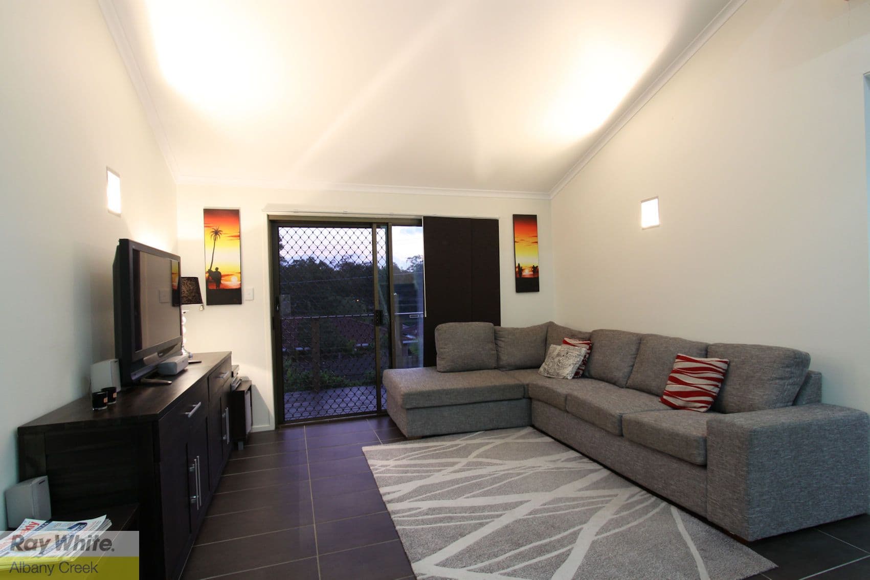 52 Gilford Crescent, ALBANY CREEK QLD 4035, Albany Creek - Thumbnail 5