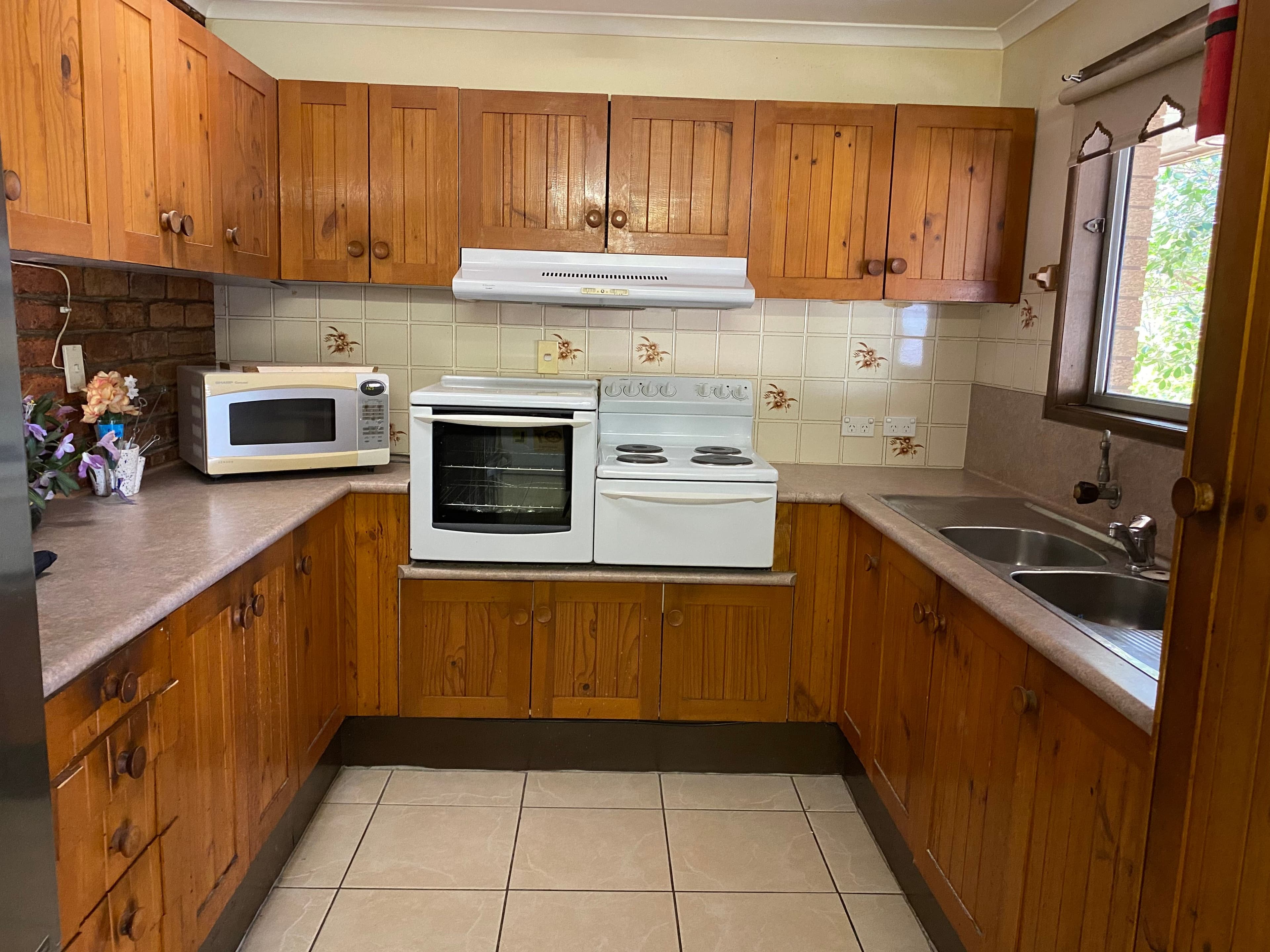 14 Mercedes Street, Clinton QLD 4680, Clinton - Thumbnail 2