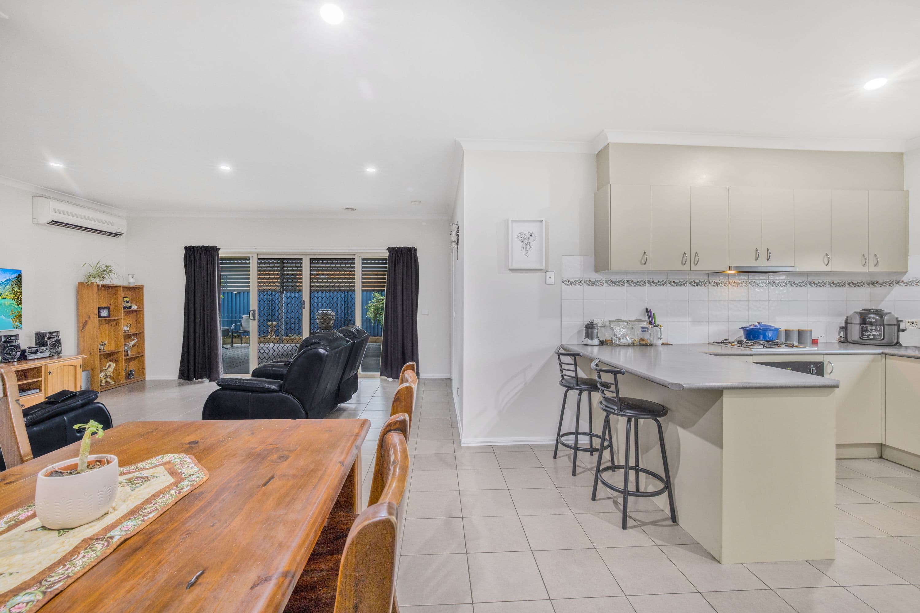 21 Kingsdale Crescent, Pakenham VIC 3810, Pakenham - Thumbnail 3