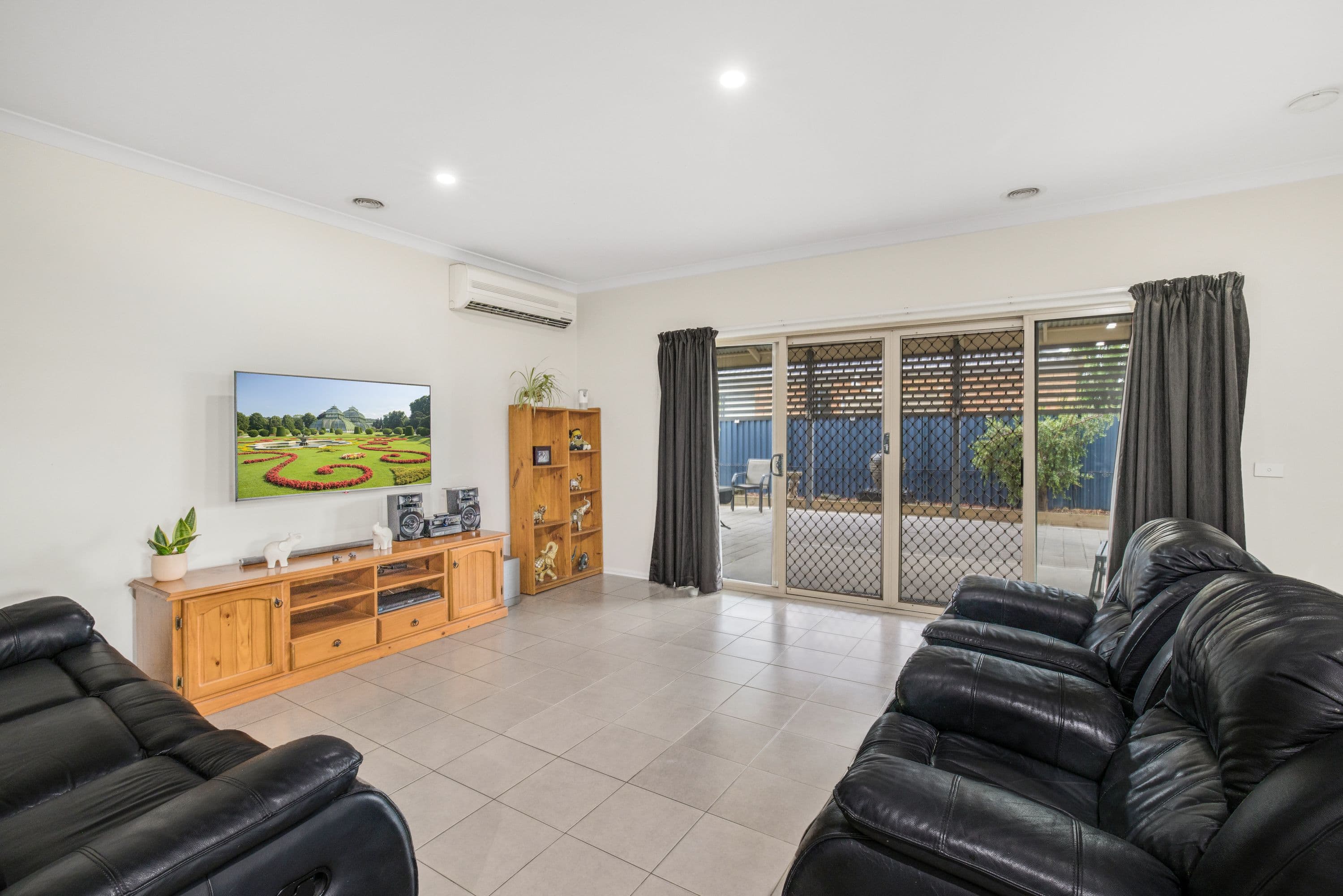 21 Kingsdale Crescent, Pakenham VIC 3810, Pakenham - Thumbnail 4