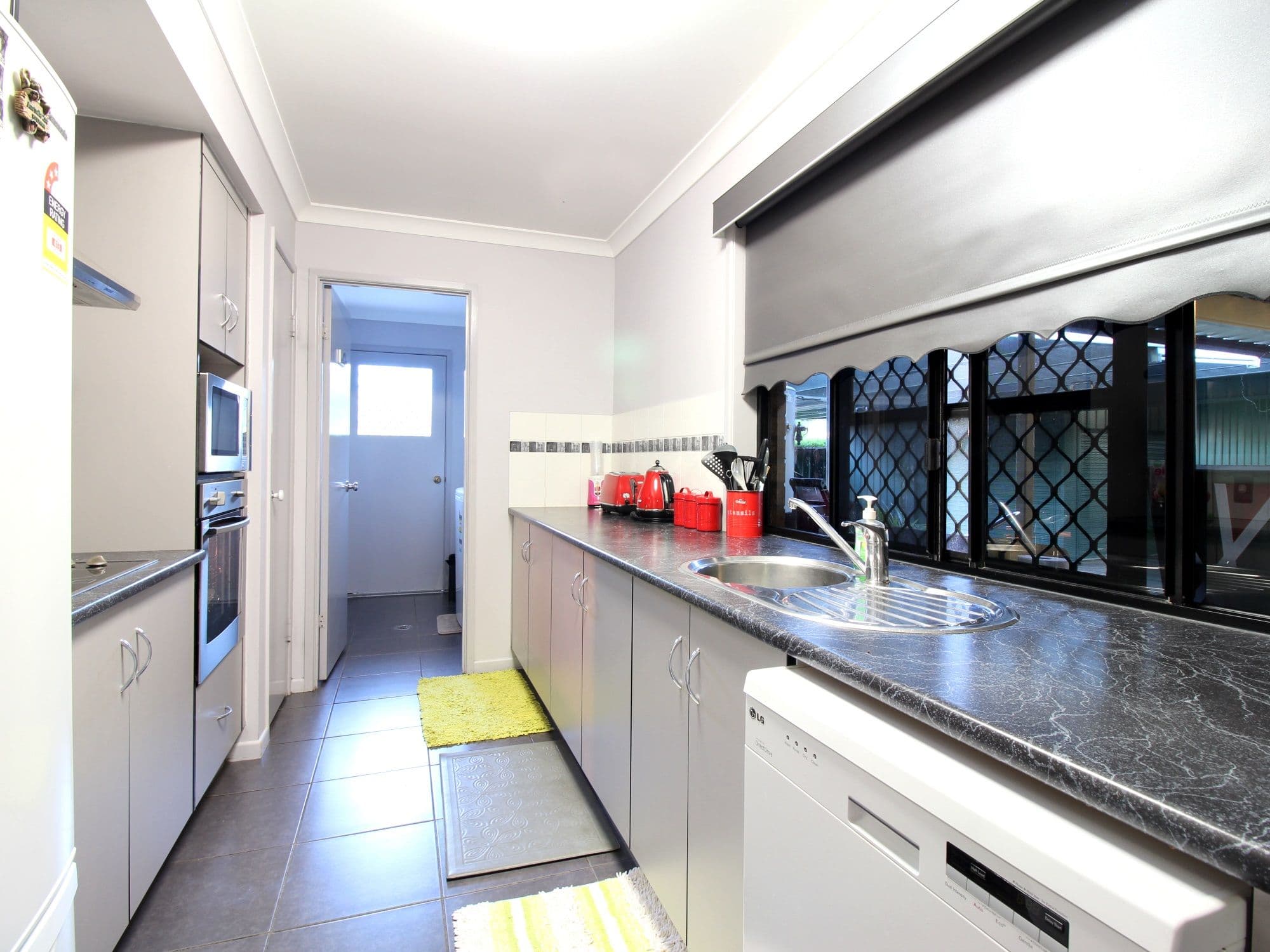 16 Forrest Lane, Emerald QLD 4720, Emerald - Thumbnail 6
