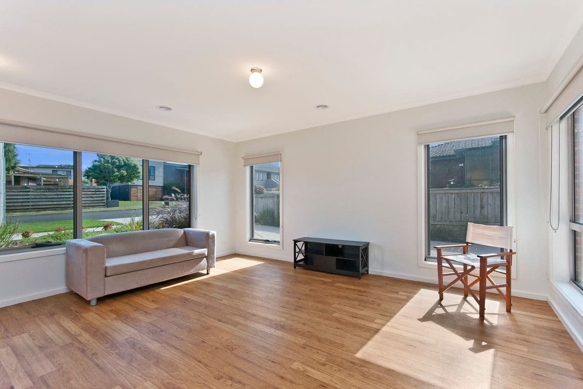 8 Ilex Avenue, Warrnambool VIC 3280, Warrnambool - Thumbnail 3