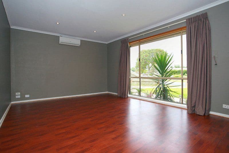 59 Gipps Crescent, CRANBOURNE NORTH VIC 3977, Cranbourne North - Thumbnail 3