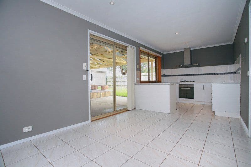 59 Gipps Crescent, CRANBOURNE NORTH VIC 3977, Cranbourne North - Thumbnail 5