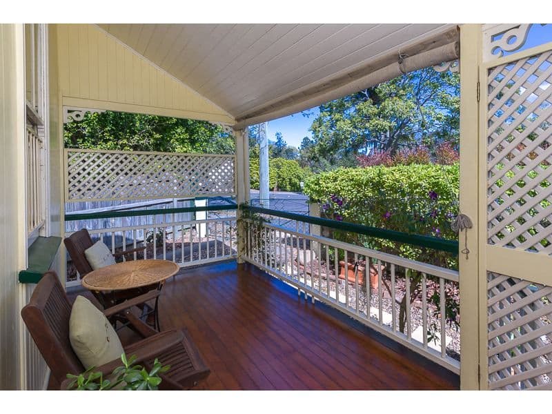31 Glenrosa Road, RED HILL QLD 4059, Red Hill - Thumbnail 2