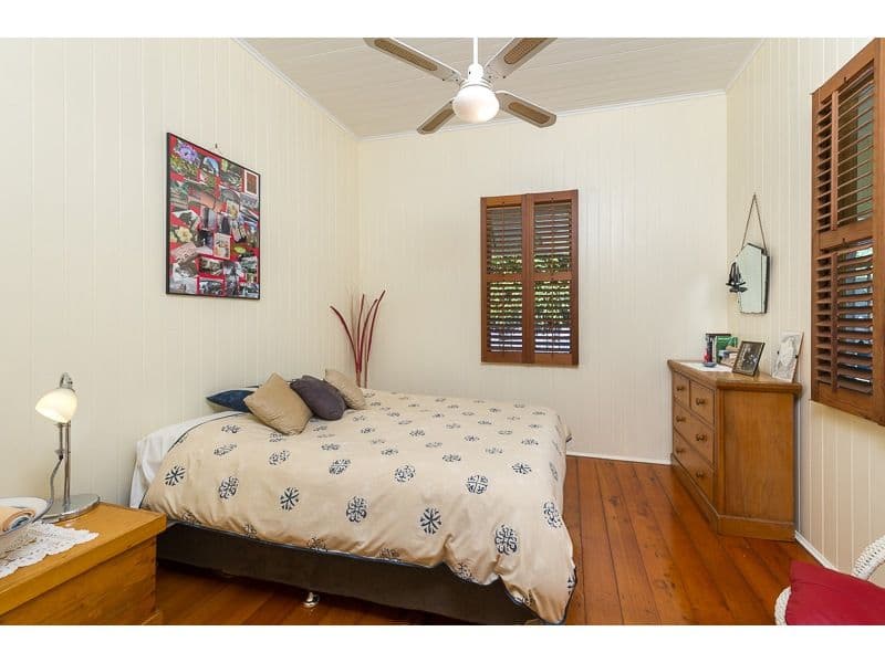 31 Glenrosa Road, RED HILL QLD 4059, Red Hill - Thumbnail 4