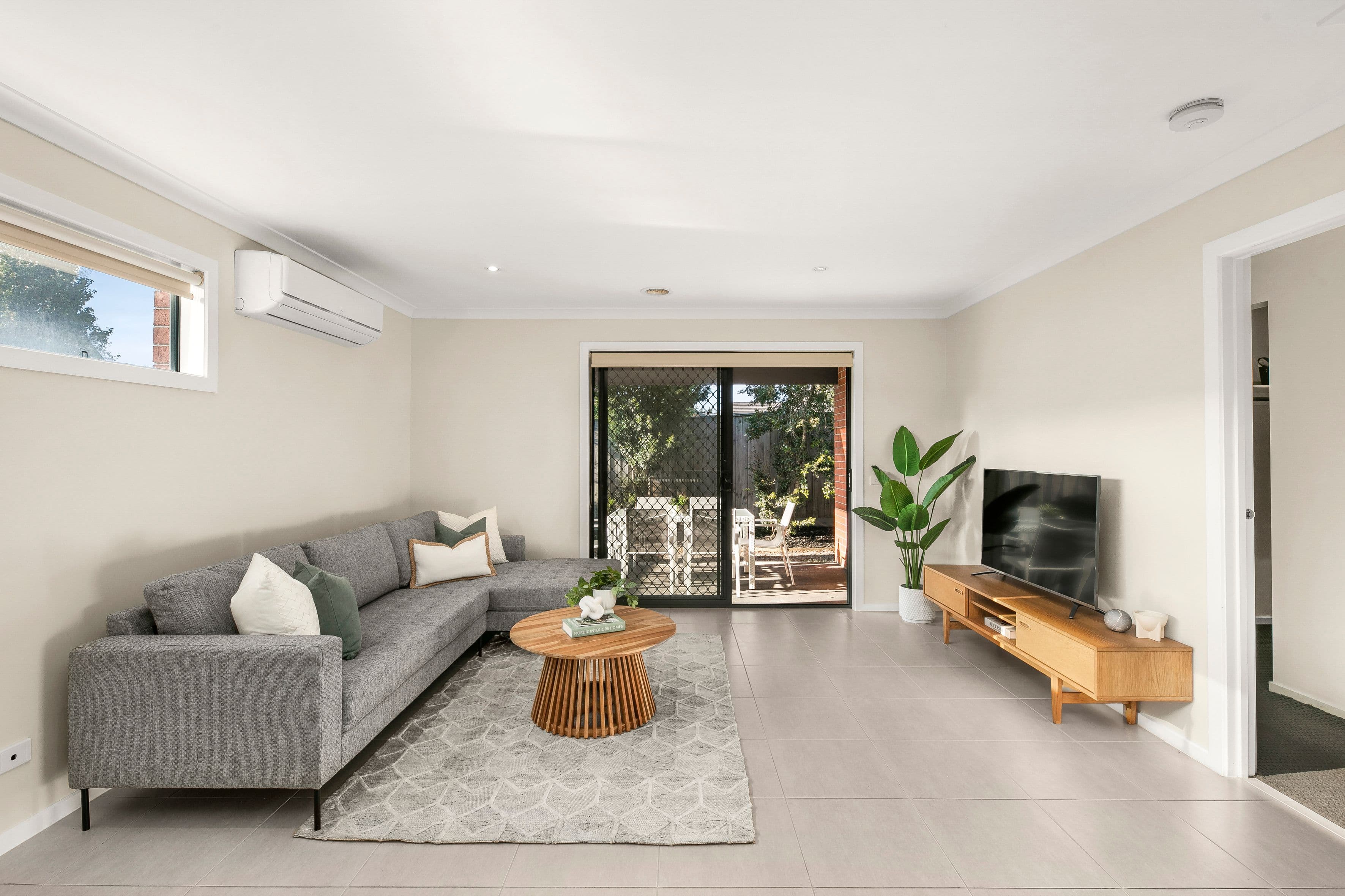 21 Lucy Crescent, Greenvale VIC 3059, Greenvale - Thumbnail 2