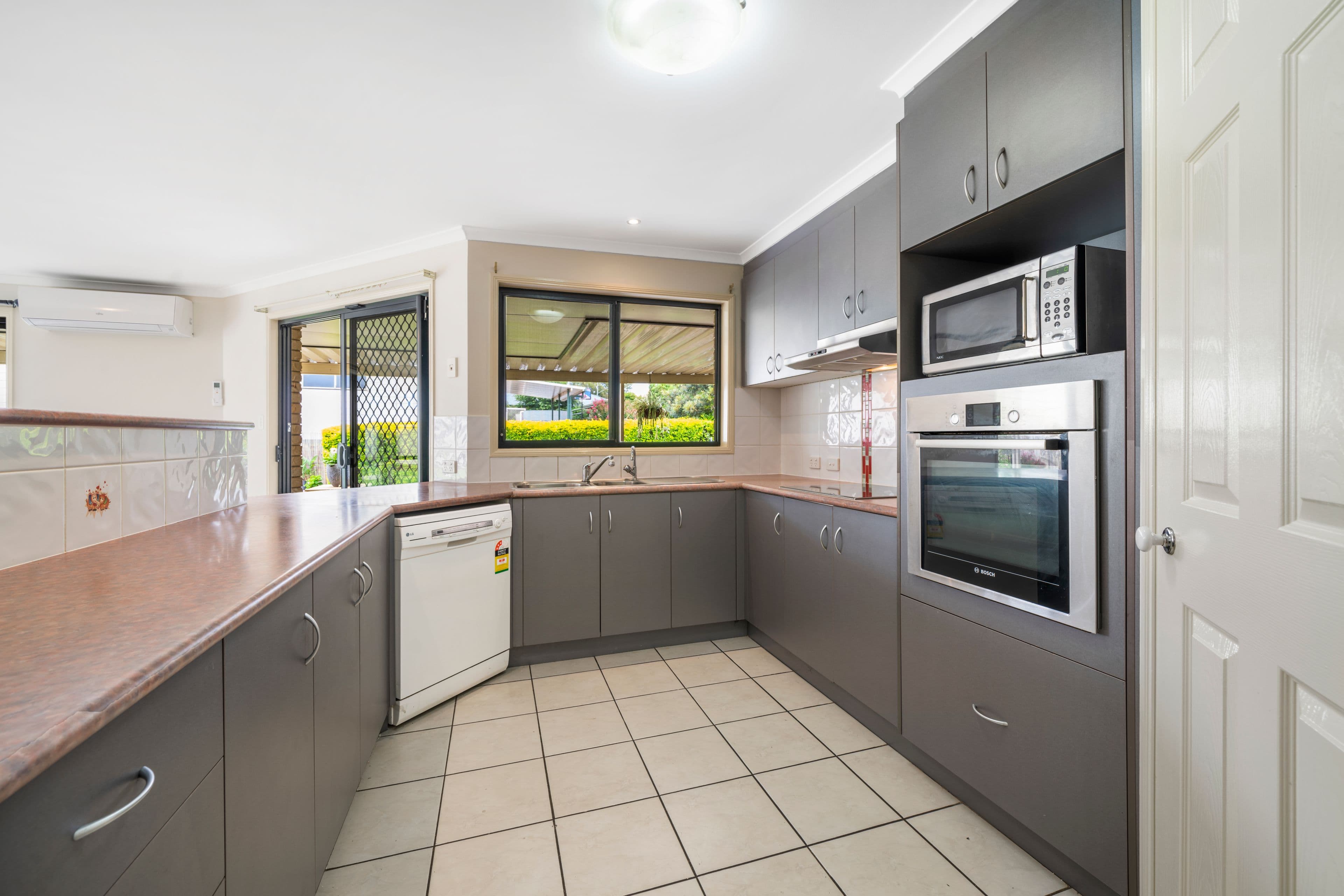 9 Highland Park Road, Meringandan West QLD 4352, Meringandan West - Thumbnail 6