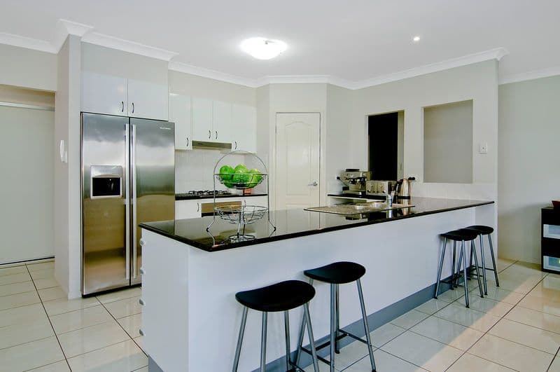 12 Ayesha Place, CALAMVALE QLD 4116, Calamvale - Thumbnail 2