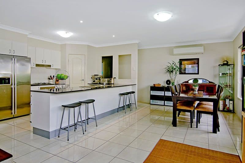 12 Ayesha Place, CALAMVALE QLD 4116, Calamvale - Thumbnail 3