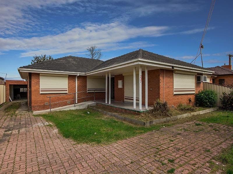 237 Main Road West, St Albans VIC 3021, St Albans - Image 1