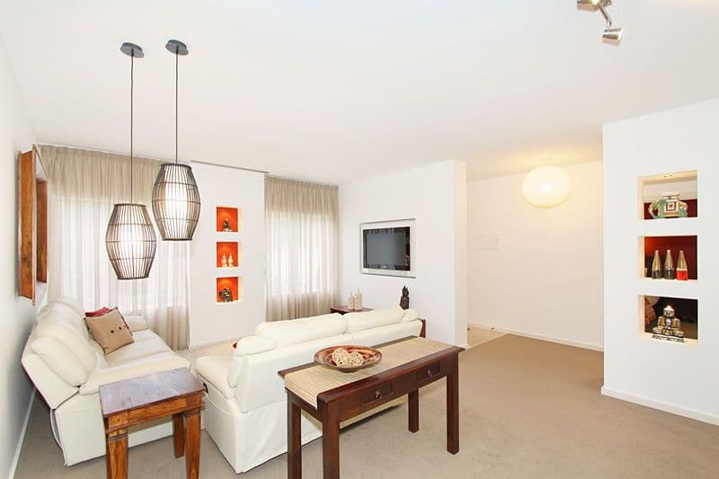 28 Lake Ridge Drive, Kew, Kew - Thumbnail 2