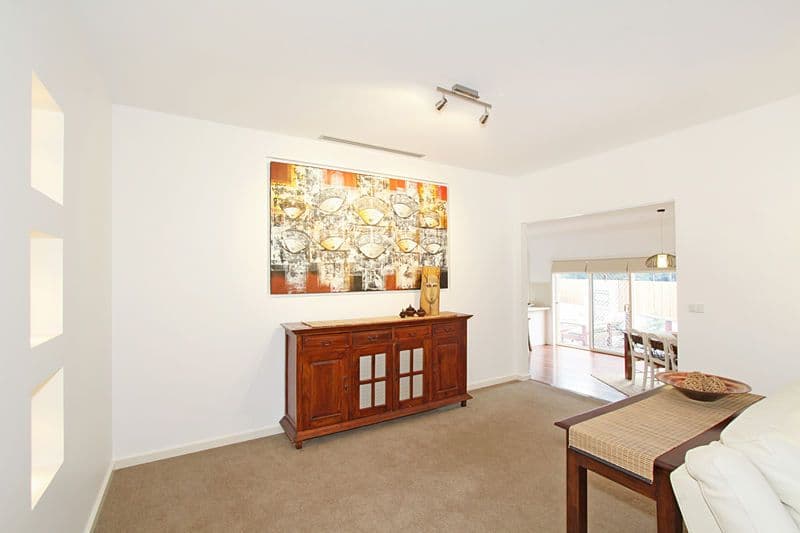 28 Lake Ridge Drive, Kew, Kew - Thumbnail 3