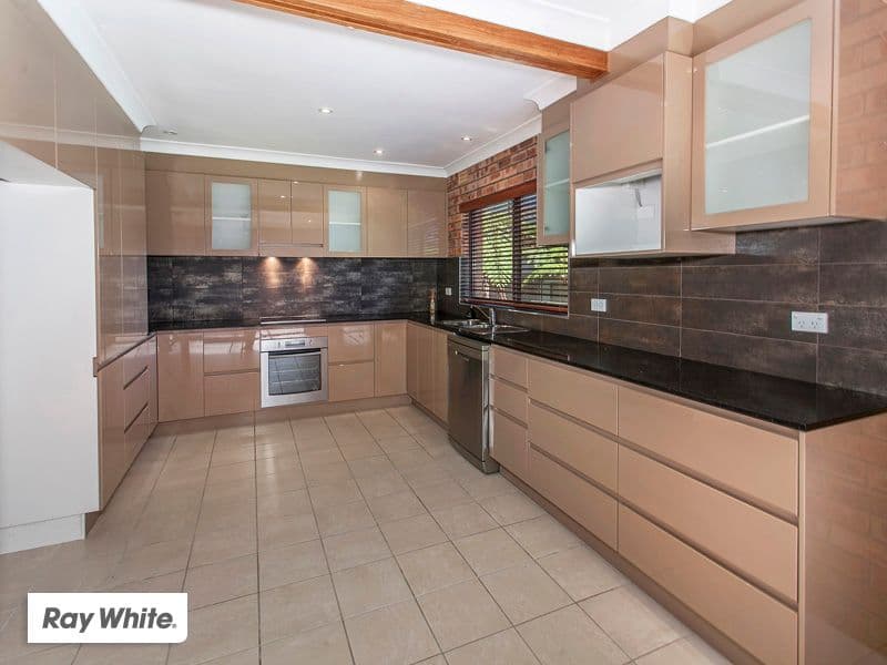 121 Kiarama Avenue, KIAMA DOWNS NSW 2533, Kiama Downs - Thumbnail 3