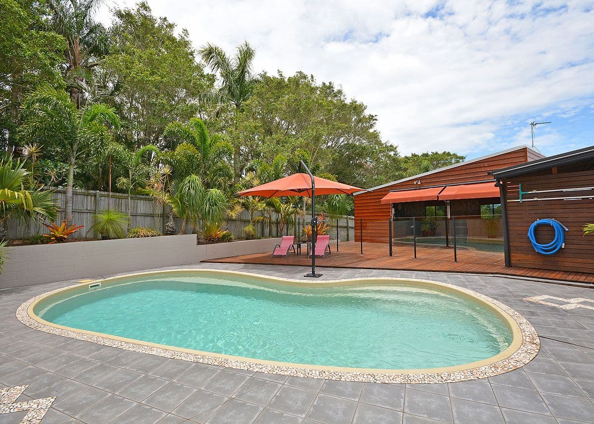 6-8 Kariss Drive, Dundowran Beach QLD 4655, Dundowran Beach - Thumbnail 2