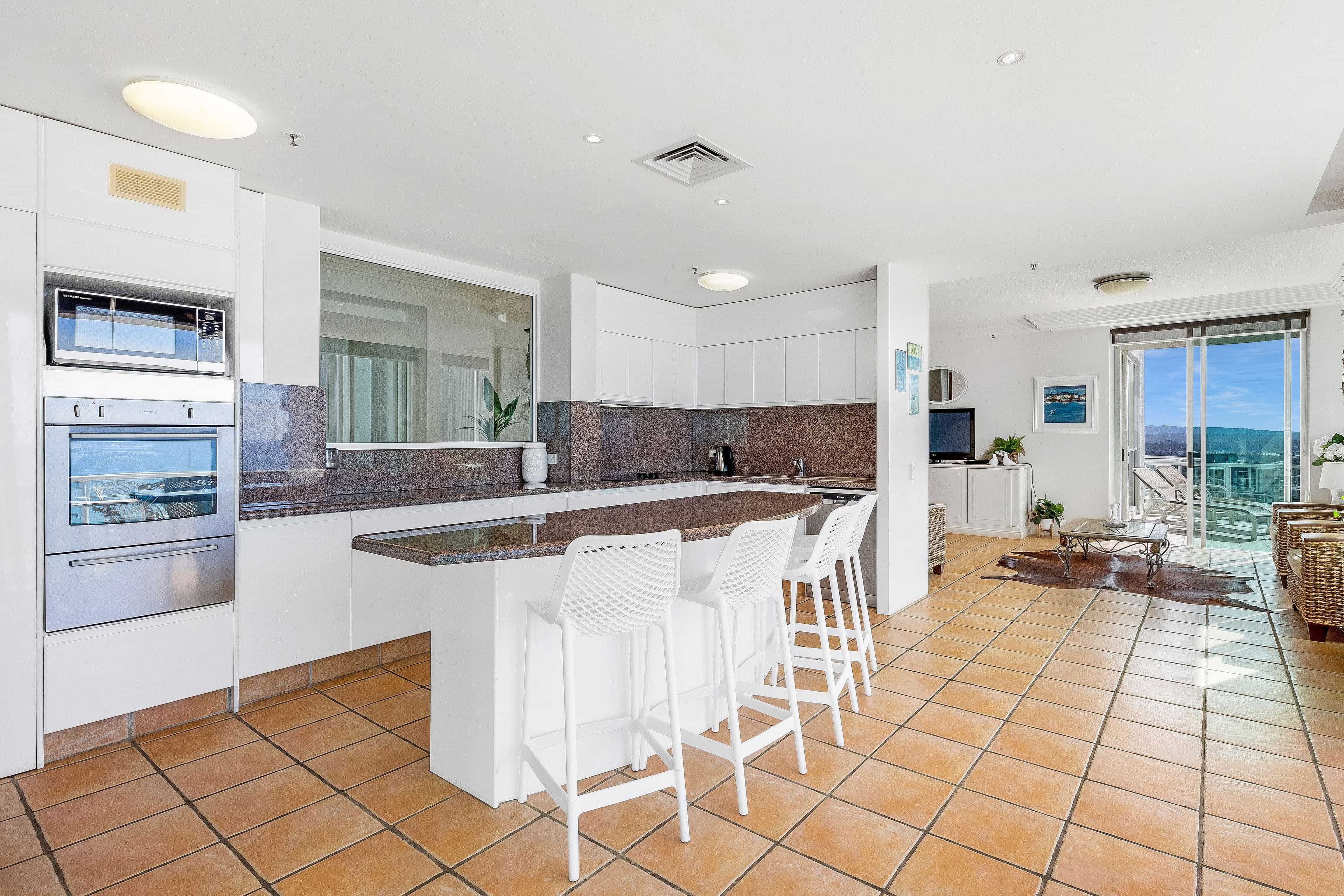 115 Carmel By The Sea 177 Old Burleigh Road, Broadbeach QLD 4218, Broadbeach - Thumbnail 2