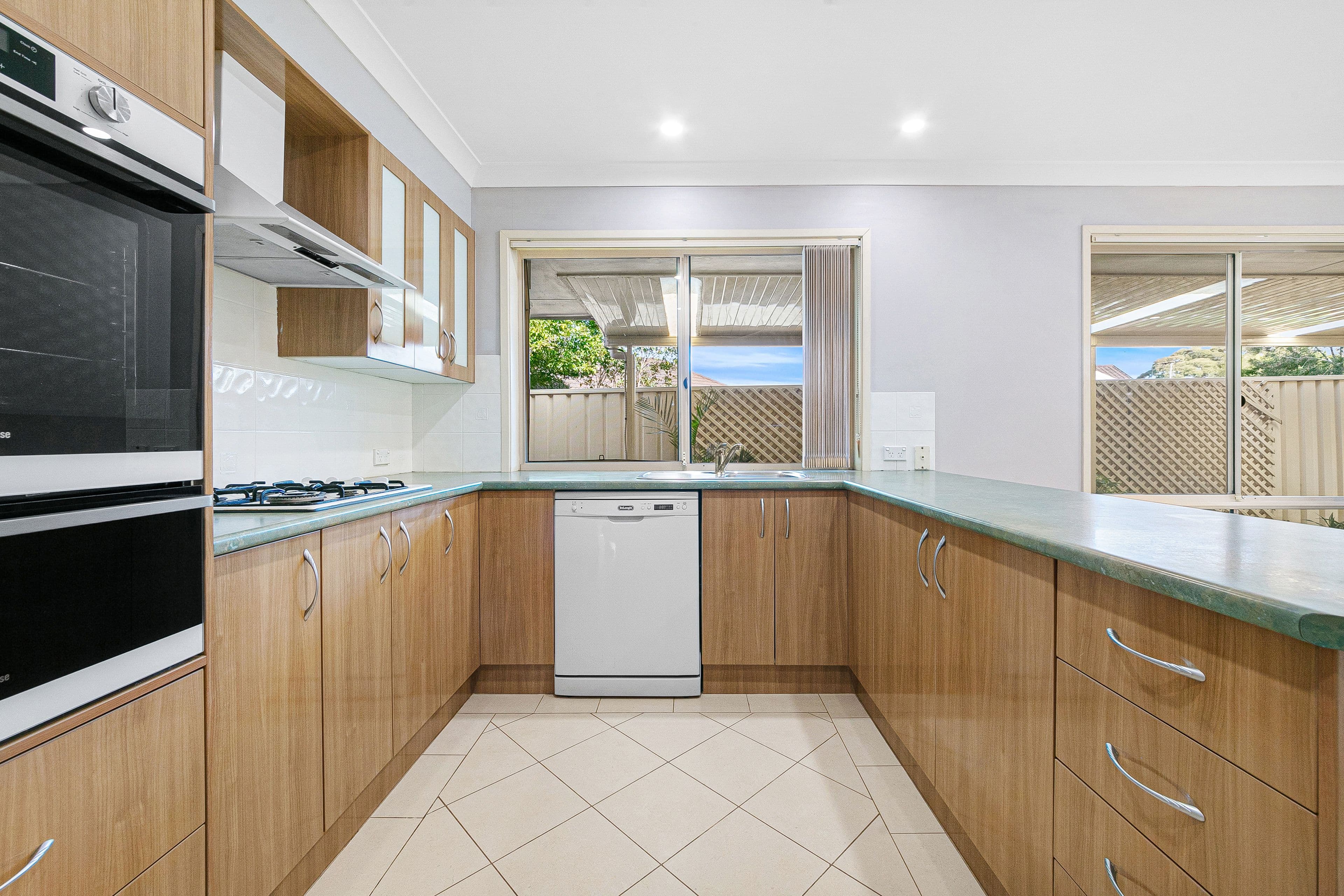 4 Tweed Close, Bateau Bay NSW 2261, Bateau Bay - Thumbnail 2