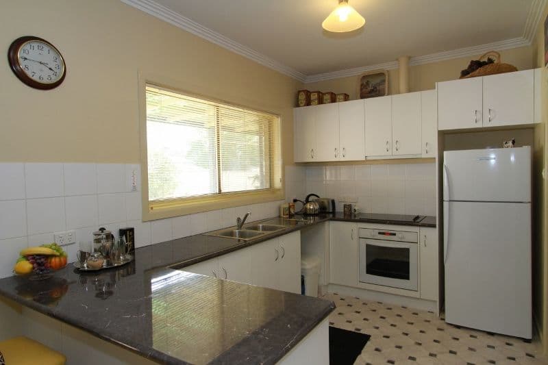 37 Playne Street, HEATHCOTE VIC 3523, Heathcote - Thumbnail 2