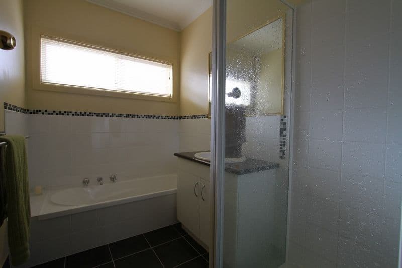 37 Playne Street, HEATHCOTE VIC 3523, Heathcote - Thumbnail 4