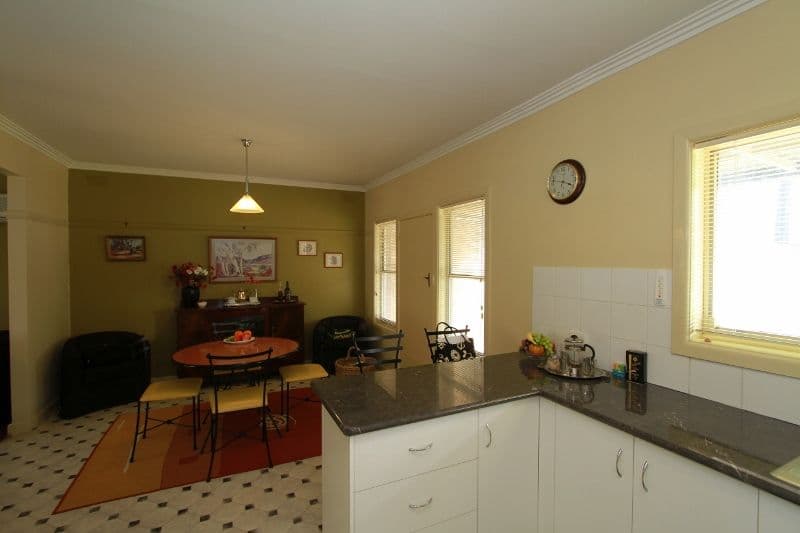 37 Playne Street, HEATHCOTE VIC 3523, Heathcote - Thumbnail 5
