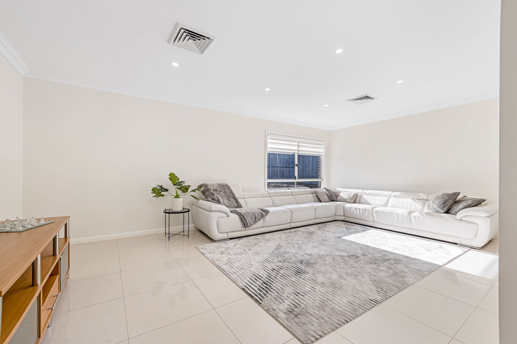 8 Conway Avenue, West Hoxton NSW 2171, West Hoxton - Thumbnail 6