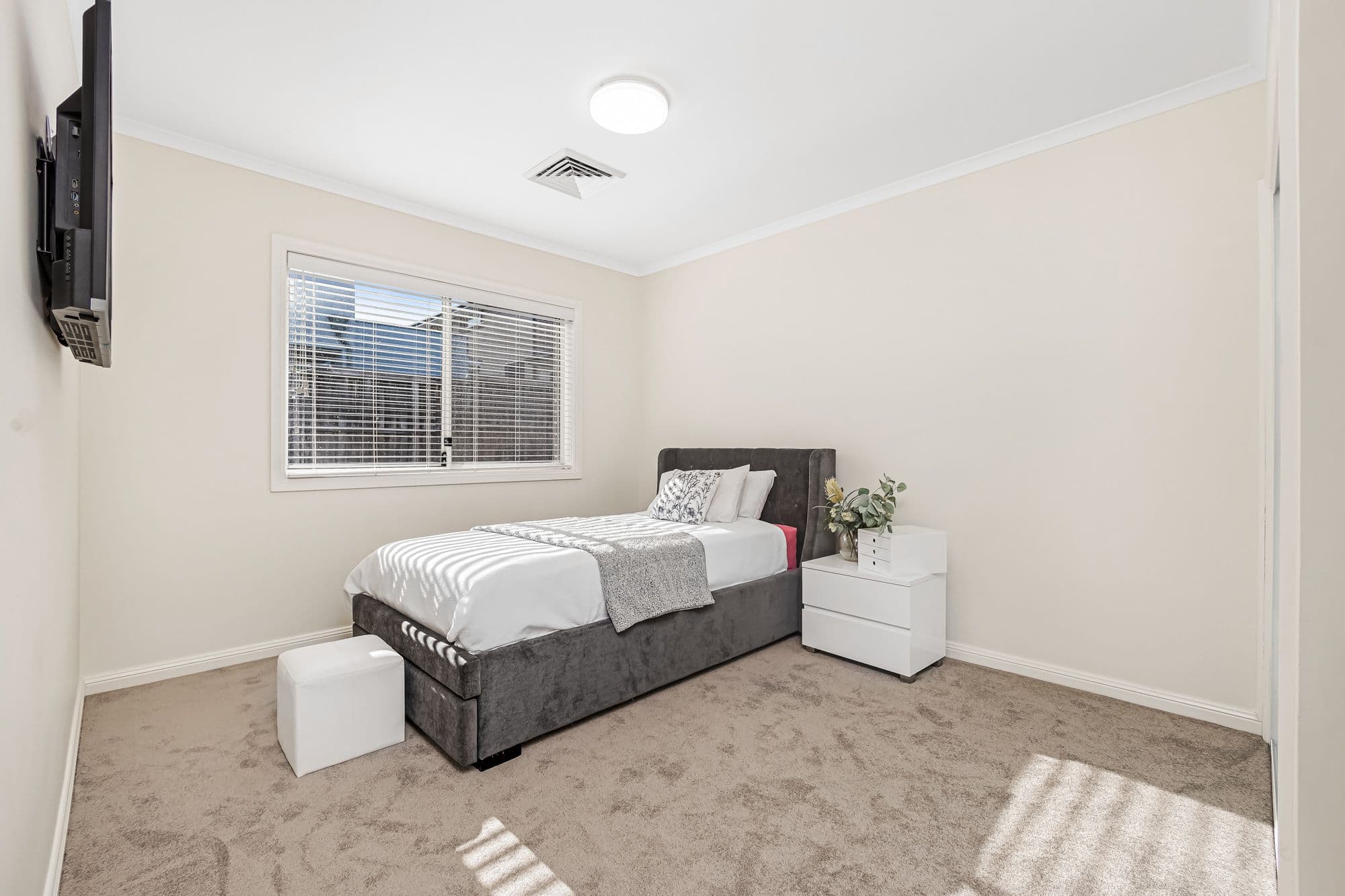 8 Conway Avenue, West Hoxton NSW 2171, West Hoxton - Thumbnail 7