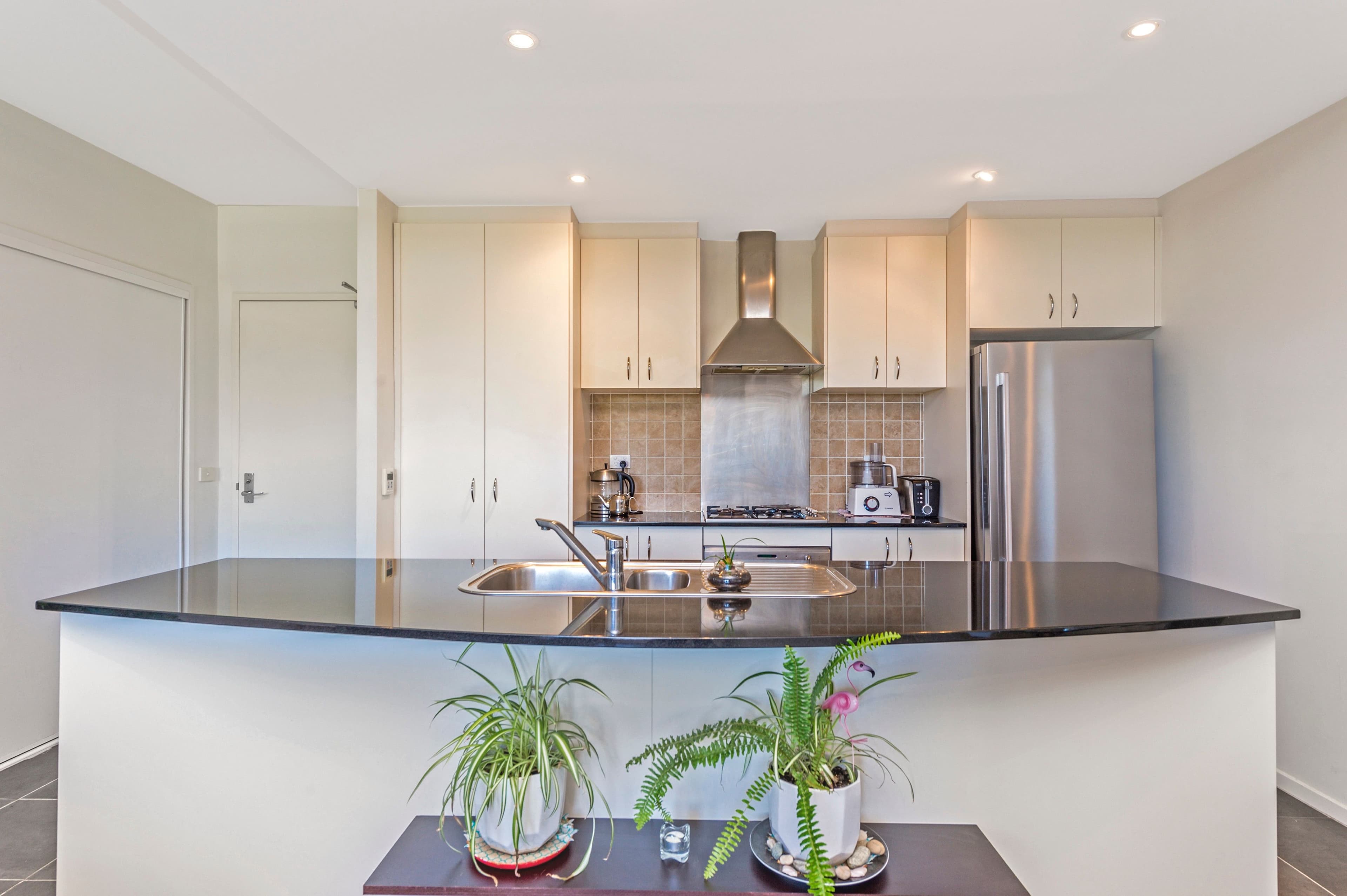12 Waniassa Street, Queanbeyan NSW 2620, Queanbeyan East - Thumbnail 2